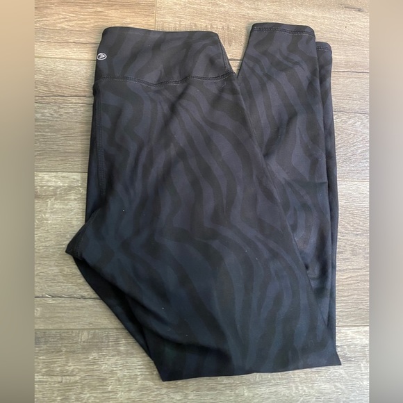 SAVVI Abstract Zebra Print High Waisted Leggings - Picture 4 of 4